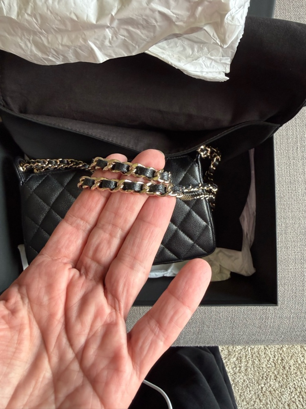 CHANEL Black Quilted Shoulder/Crossbody Bag with Gold Chain - Picture 12 of 16
